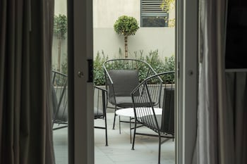 Room, Terrace (Yarra)