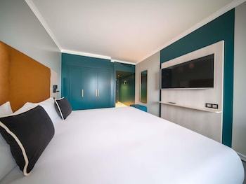 Superior Room, 1 King Bed