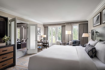 Suite, Slope side (1 Bedroom)