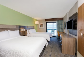 Room, 2 Queen Beds, Accessible Bathtub (Accessible Tub)
