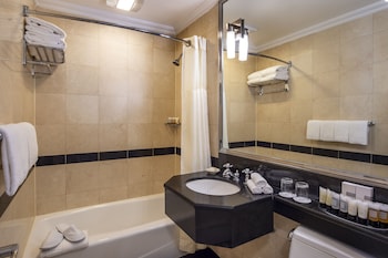 Suite, 1 Bedroom (On the Avenue)