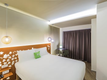 Superior Room, 1 Queen Bed