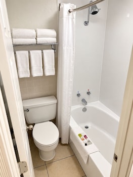 Room, 2 Queen Beds, Non Smoking