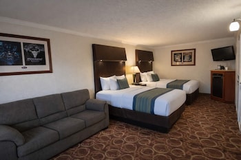 Suite, 2 Queen Beds, Non Smoking