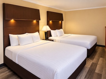 Room, 2 Queen Beds, Hearing Accessible, Non Smoking