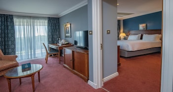 Suite, 1 King Bed, Non Smoking