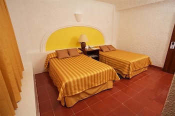 Standard Room, 2 Double Beds