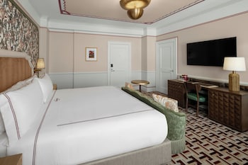 Deluxe Room, 1 King Bed