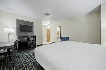 Room, 1 King Bed, Accessible, Non Smoking (Mobility)
