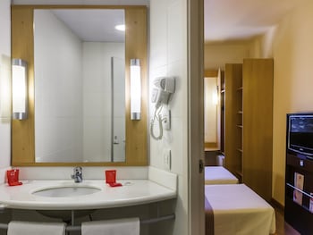Standard Room, 2 Twin Beds