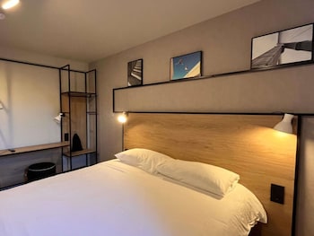 Superior Room, 1 Queen Bed