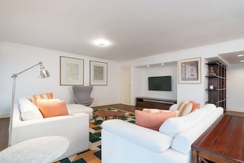 Suite, 3 Bedrooms