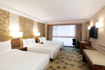 Family Room, Multiple Beds (Family)