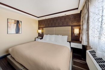 Suite, 1 King Bed, Non Smoking, Kitchenette