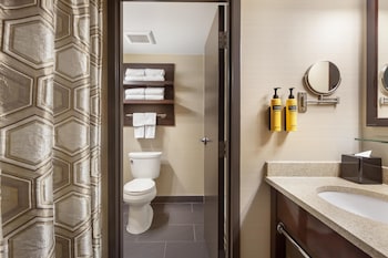 Suite, 1 King Bed, Non Smoking, Kitchenette