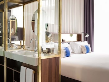Junior Suite, 1 King Bed