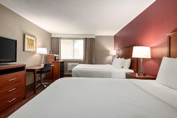 Room, 2 Queen Beds, Non Smoking