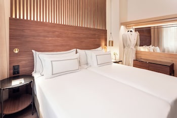 The Level, Suite