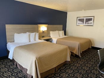 Room, 2 Queen Beds, Smoking
