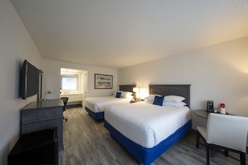 Standard Room, 2 Queen Beds, Courtyard View