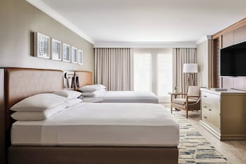 Room, 2 Queen Beds (Mobility/Hearing Access, Roll-In Shwr)