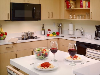 Suite, Multiple Beds (Two Bedroom Suite King, Queen,Sofabed)