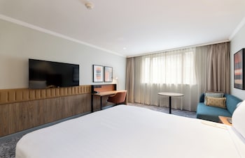 Standard Room, 1 Queen Bed, Accessible