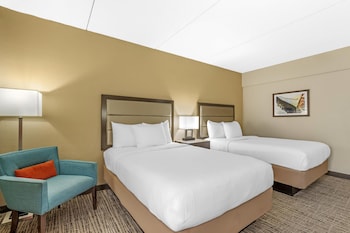 Standard Room, 2 Double Beds, Non Smoking, Refrigerator & Microwave