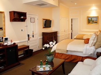 Junior Suite, Experiencia Geneve