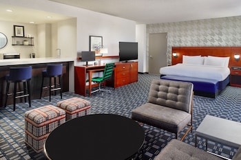 Studio Suite, 1 King Bed with Sofa bed