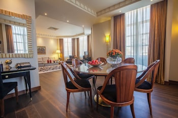Deluxe Suite