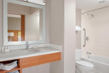 Suite, Multiple Beds, Hearing Accessible