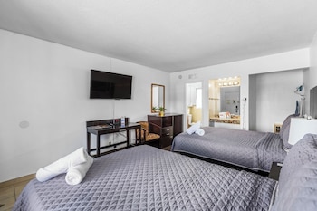 Double Room, Smoking