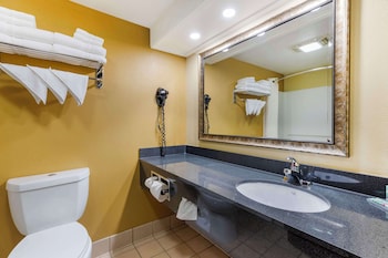Standard Room, 2 Queen Beds, Non Smoking, Refrigerator & Microwave
