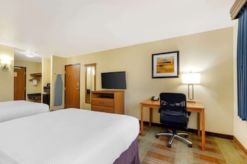 Standard Room, 2 Queen Beds, Non Smoking, Refrigerator & Microwave