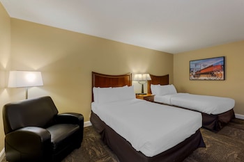Standard Room, 2 Double Beds, Accessible, Refrigerator & Microwave (Walk-in Shower)