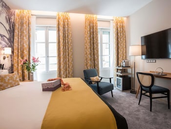 Privilege, Triple Room, 1 Double Bed with Sofa bed
