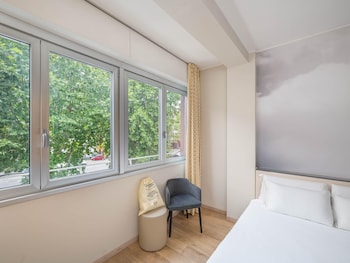 Superior Room, 1 Queen Bed