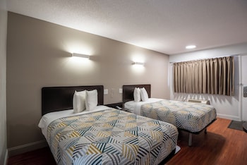 Deluxe Room, 2 Double Beds, Smoking, Refrigerator & Microwave
