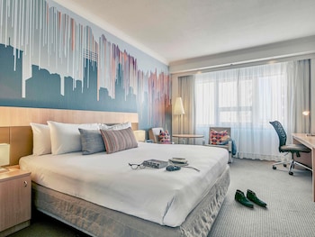 Privilege, Room, 1 Queen Bed