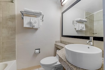Room, 2 Queen Beds, Non Smoking