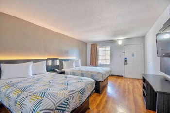 Standard Room, 2 Double Beds, Smoking