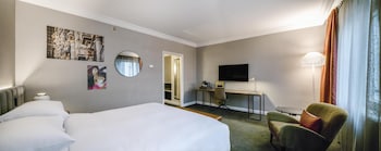 Executive Room, 1 King Bed, Club Lounge Access