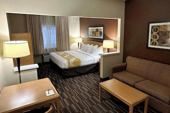 Suite, 1 King Bed with Sofa bed, Non Smoking