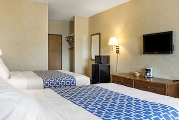Standard Room, 2 Queen Beds, Non Smoking