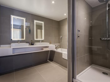 Junior Suite, 1 Queen Bed with Sofa bed