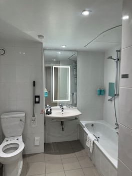 Superior Room, 1 Queen Bed, Accessible