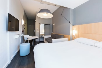 Standard Room, Multiple Beds