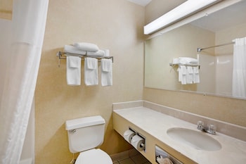 Standard Room, 2 Queen Beds, Non Smoking