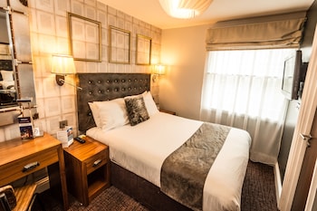 Deluxe Quad Suite
